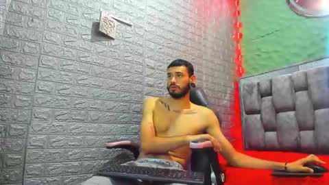 rolo martinez online show from November 15, 7:16 pm