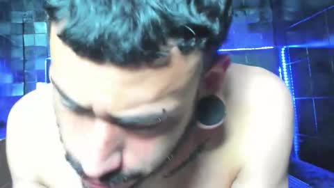 rolo martinez online show from November 18, 7:50 pm