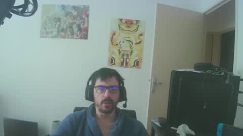 Snapshot of romainb72 chatting on February 12, 9:20 am romainb72 online show from February 12, 9:20 am