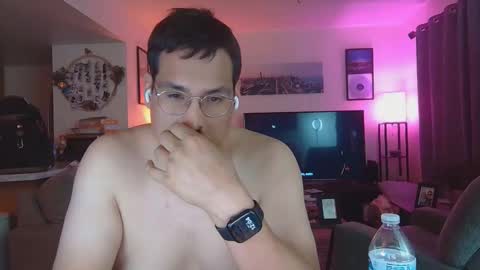 romancubbear online show from April 11, 7:04 am