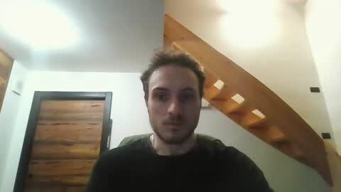 Snapshot of romanz123 chatting on March 5, 9:28 pm romanz123 online show from March 5, 9:28 pm