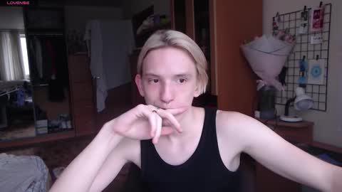 Snapshot of ron_vilss chatting on September 21, 11:43 am Ron online show from September 21, 11:43 am