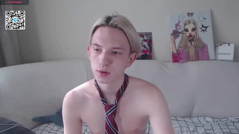 Snapshot of ron_vilss chatting on September 26, 8:34 am Ron online show from September 26, 8:34 am