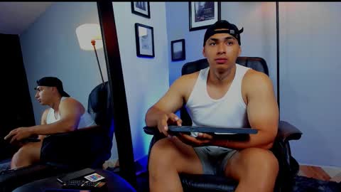 RonnieCanford online show from March 22, 1:10 am