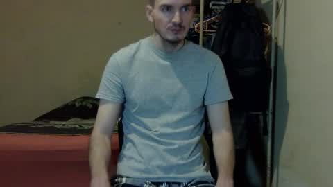Snapshot of ronniemaster chatting on March 12, 4:51 am ronniemaster online show from March 12, 4:51 am