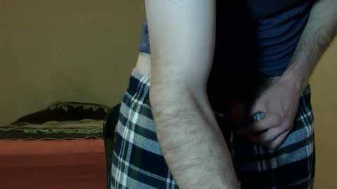 Snapshot of ronniemaster chatting on January 22, 1:42 am ronniemaster online show from January 22, 1:42 am