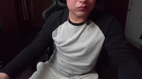 roquet8672 online show from February 1, 3:38 am