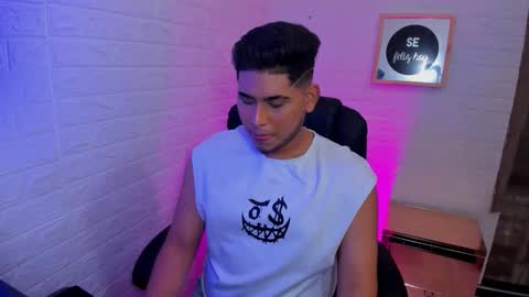 roswall25 online show from January 16, 6:49 am