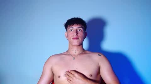 rowanboy23 online show from February 16, 10:19 pm