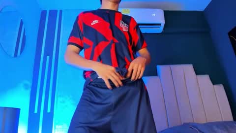 roy_miles online show from December 19, 3:25 am