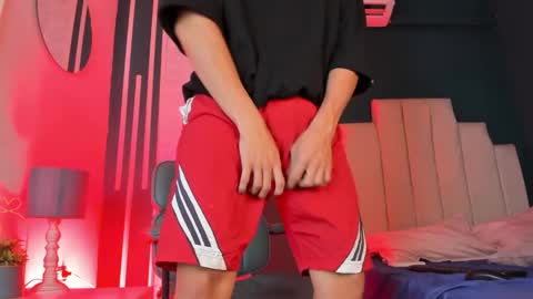 roy_miles online show from December 20, 3:35 am