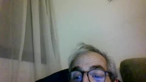 Snapshot of royboy2561 chatting on September 19, 6:47 am Roy Murrin online show from September 19, 6:47 am