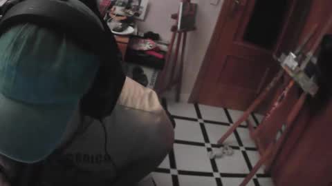 royer04 online show from October 18, 11:09 pm