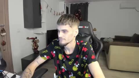 R online show from December 21, 1:35 am