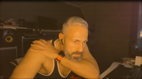 Chico que rico Caliente online show from January 7, 1:54 pm