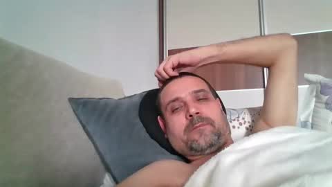 rul3ssuck online show from December 18, 10:51 am