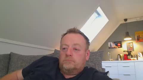 Snapshot of runepetter chatting on October 14, 3:19 pm bignorwegian online show from October 14, 3:19 pm