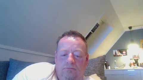 Snapshot of runepetter chatting on December 21, 11:24 pm bignorwegian online show from December 21, 11:24 pm