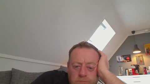 Snapshot of runepetter chatting on October 16, 9:39 am bignorwegian online show from October 16, 9:39 am