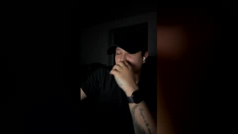 ruslan11221122 online show from April 25, 10:51 pm