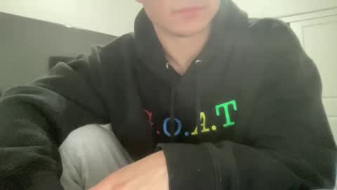 Snapshot of ryan287747 chatting on February 19, 7:39 am ryan online show from February 19, 7:39 am