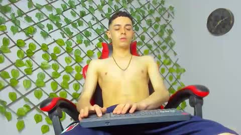 ryan_knightt online show from March 13, 10:16 pm