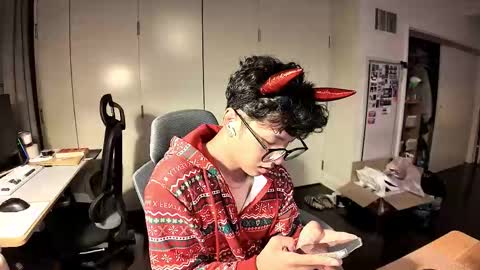 Snapshot of ryanbrandz chatting on October 31, 2:24 am Ryan Brandz online show from October 31, 2:24 am