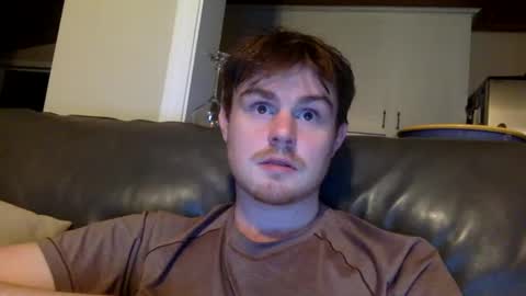 ryanhung_57 online show from January 28, 4:18 am