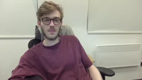 Snapshot of ryanogorman5858 chatting on February 28, 8:39 pm anonomousstoneruk online show from February 28, 8:39 pm
