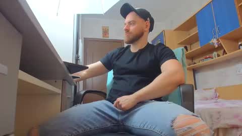 Ryanstone  online show from February 13, 6:52 am