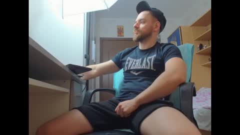 Ryanstone  online show from November 12, 5:46 am