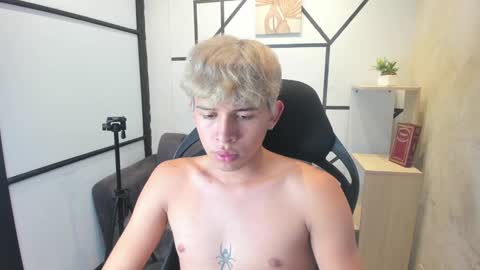 ryderstone_ online show from October 7, 4:00 pm