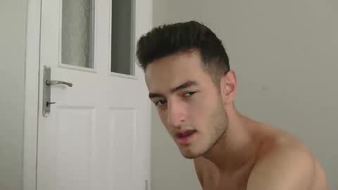 s2ici online show from October 23, 9:02 am