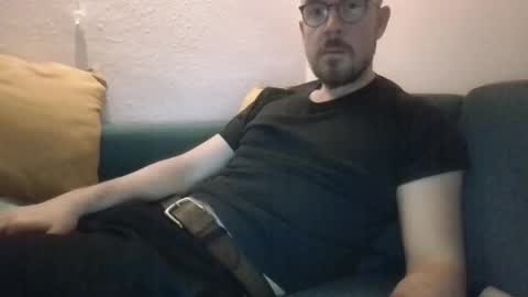 s_i_q online show from October 18, 8:03 pm