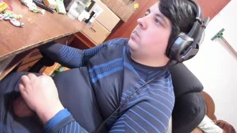 1141323  my Lord Mister Max   moms treasure online show from April 11, 12:41 pm