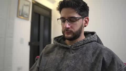 saimon  online show from October 8, 1:10 am