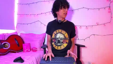 saint_dark online show from December 20, 2:13 pm