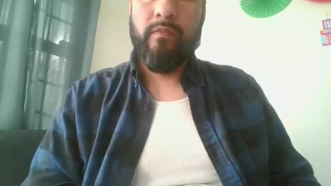Snapshot of sal_cumplaciente chatting on January 16, 11:06 pm sal cumplaciente online show from January 16, 11:06 pm