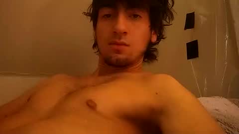Snapshot of salmonman1305 chatting on January 7, 9:43 am salmonman1305 online show from January 7, 9:43 am