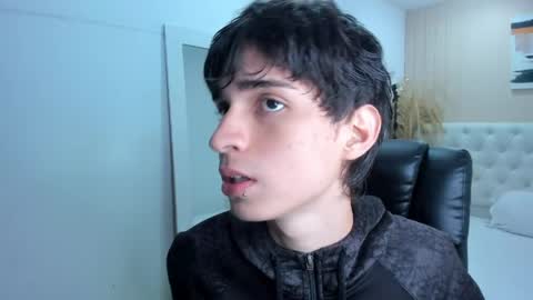 salvatore  online show from April 16, 11:29 pm