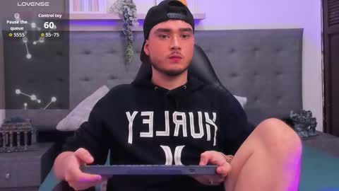 Salvatore  online show from November 13, 1:10 am