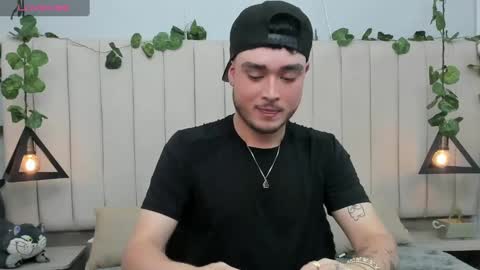 Salvatore  online show from November 9, 4:49 am