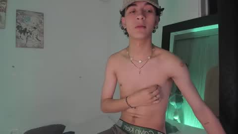 Snapshot of sam__cute chatting on January 7, 5:56 am sam__cute online show from January 7, 5:56 am