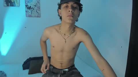 Snapshot of sam__cute chatting on January 7, 11:35 pm sam__cute online show from January 7, 11:35 pm