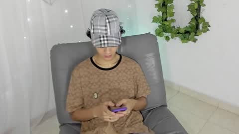 Snapshot of sam__cute chatting on January 26, 6:48 pm sam__cute online show from January 26, 6:48 pm