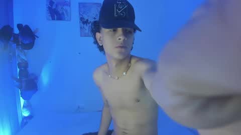Snapshot of sam__cute chatting on January 9, 10:20 pm sam__cute online show from January 9, 10:20 pm