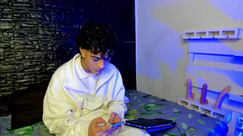 Snapshot of sam__cute chatting on February 24, 7:11 am sam__cute online show from February 24, 7:11 am