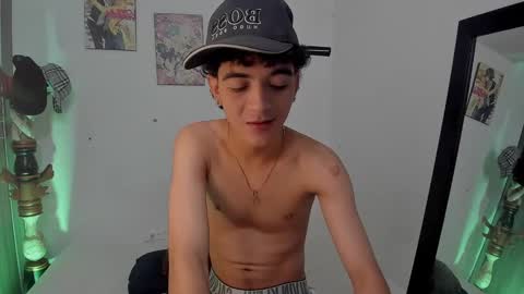 Snapshot of sam__cute chatting on January 14, 12:11 am sam__cute online show from January 14, 12:11 am