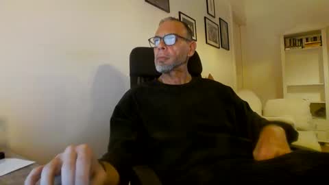 Snapshot of samcool67 chatting on January 12, 6:16 pm Sam online show from January 12, 6:16 pm
