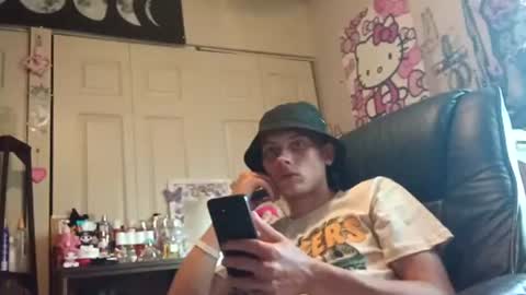 samdawg723718 online show from July 19, 11:00 pm